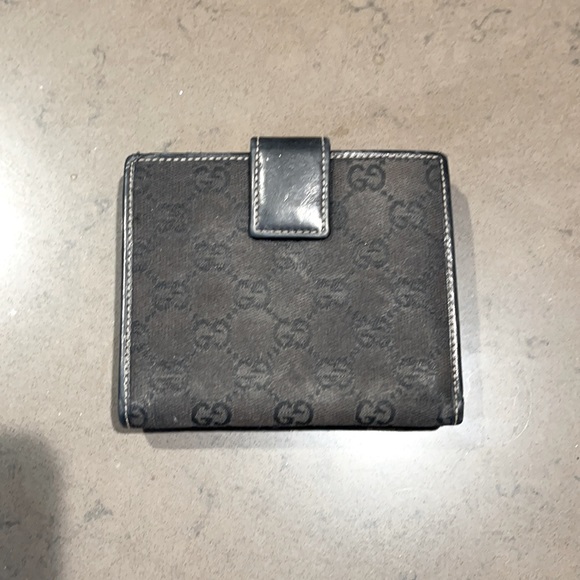 Gucci Wallet - Picture 2 of 5